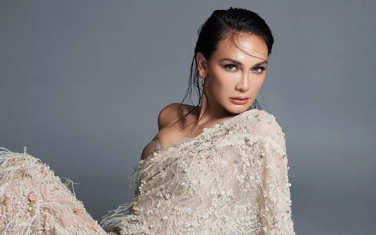 Luna Maya Pamer Video Gemas Bareng Sang Kekasih Saat Liburan ke Jepang