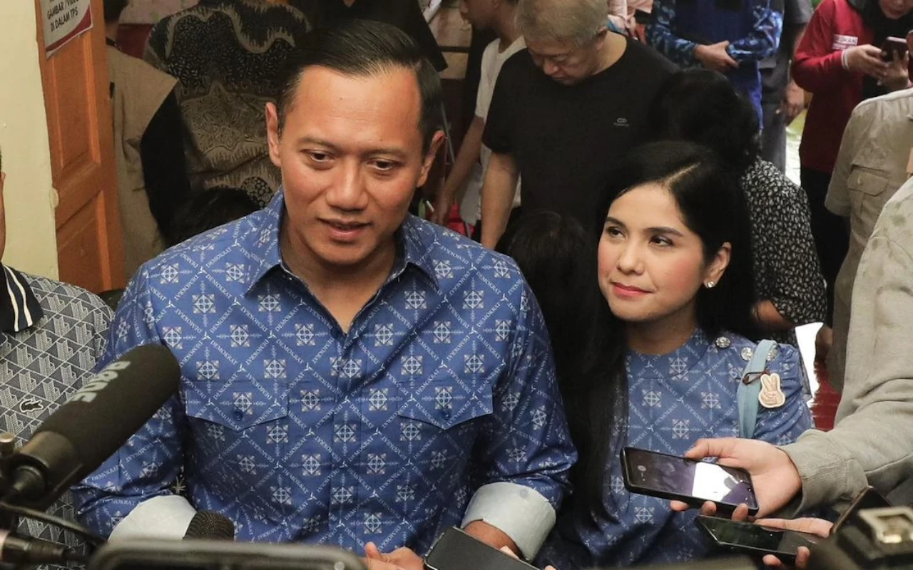 Annisa Pohan Cantik Manglingi saat Dampingi Agus Yudhoyono yang Resmi Dilantik Jadi Menteri ATR