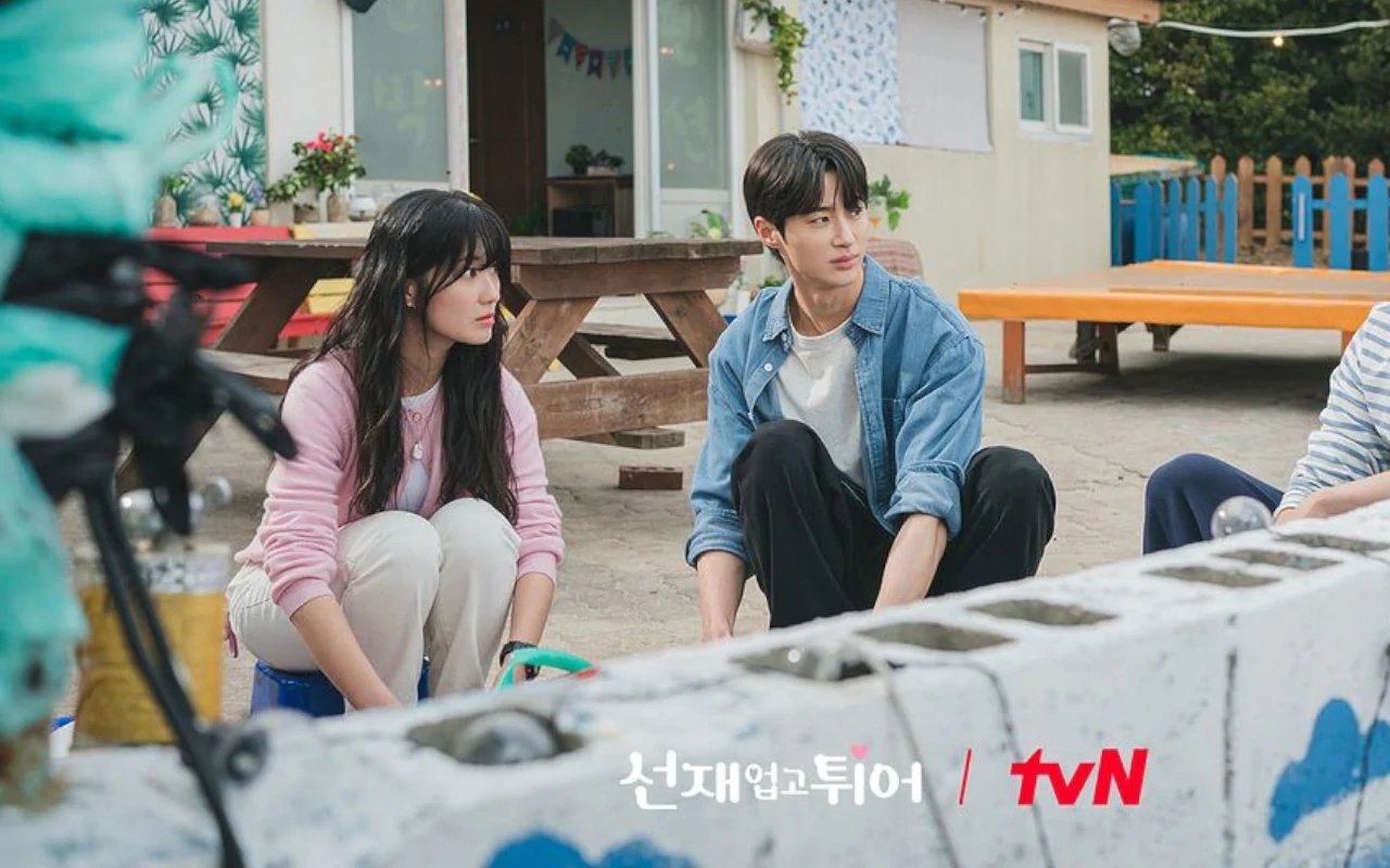 Drama Byeon Woo Seok dan Kim Hye Yoon 'Lovely Runner' Dapat Hadiah Liburan ke Thailand