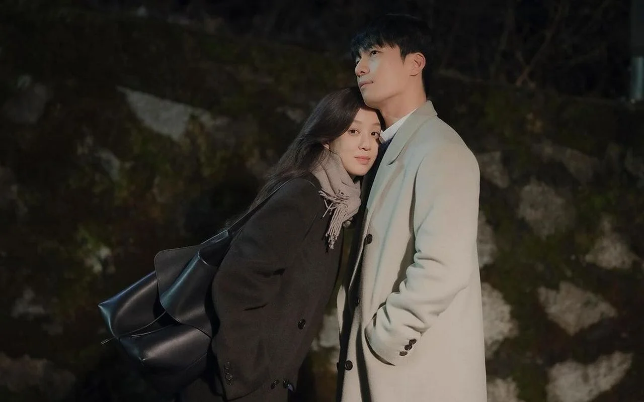 Jung Ryeo Won Mesra Bareng Wi Ha Joon Jelang 'The Midnight Romance in Hagwon' Tamat