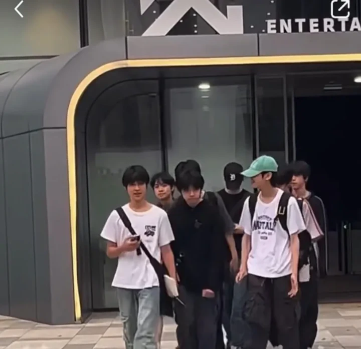 Visual Ganteng Diduga Boy Grup Baru YG Entertainment Curi Fokus