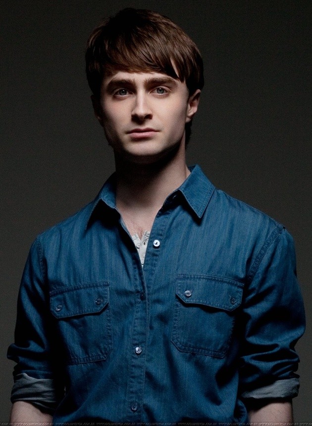 Gambar Foto Daniel Radcliffe di Salah Satu Majalah