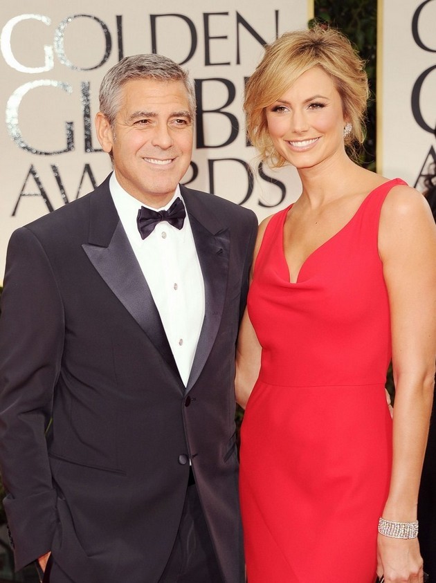 Gambar Foto George Clooney dan Stacy Keibler di Red Carpet Golden Globes 2012