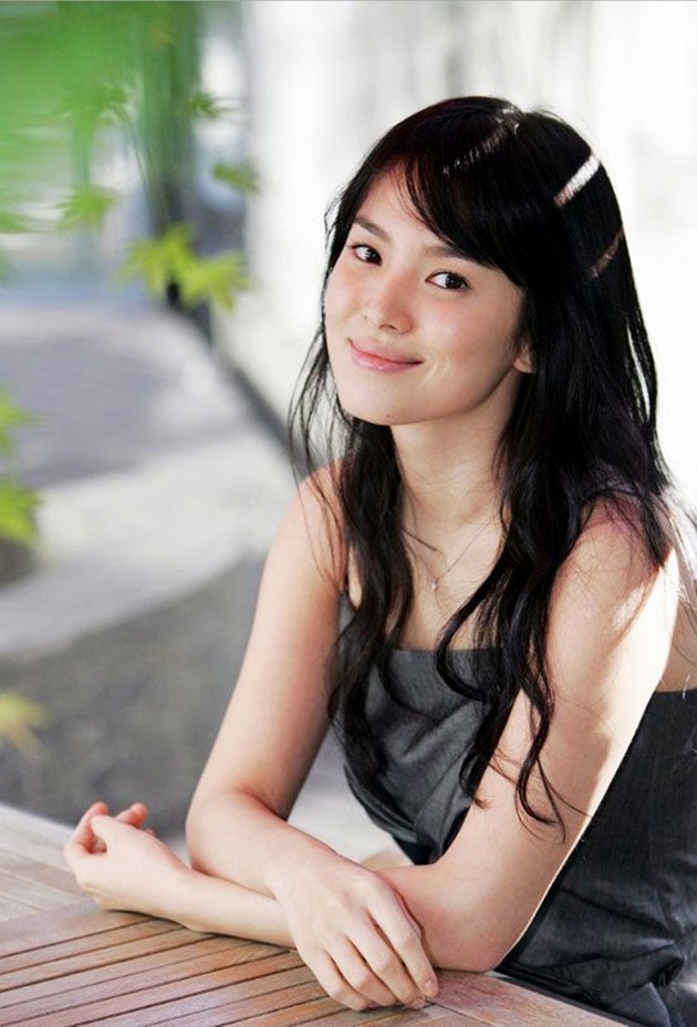 Gambar Foto Song Hye Kyo pada suatu pemotretan