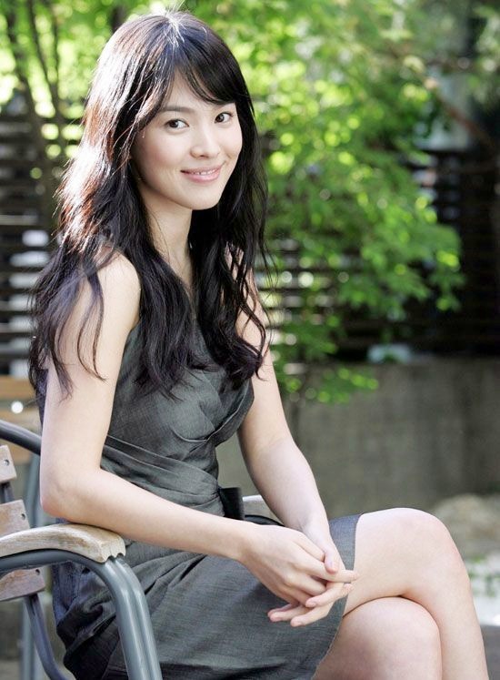 Gambar Foto Song Hye Kyo pada suatu pemotretan