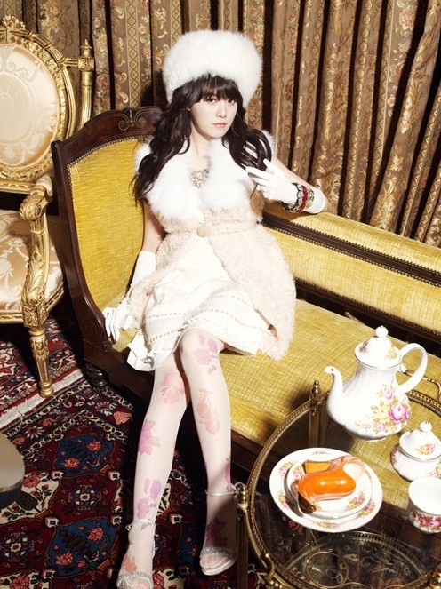 Gambar Foto Ku Hye Sun di Majalah Fashion Soup