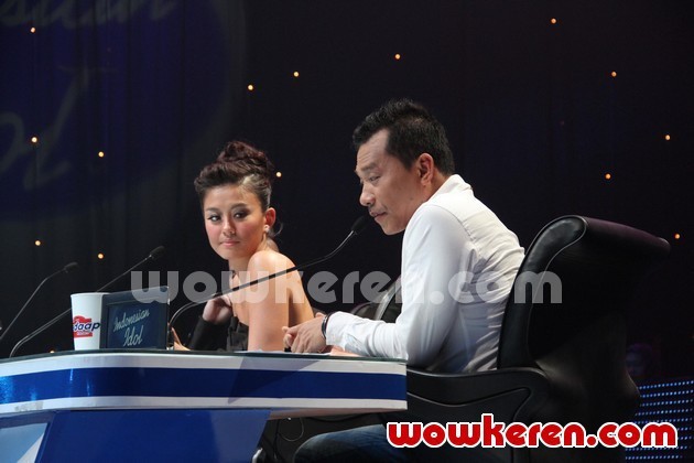 Gambar Foto Agnes Monica dan Anang Hermansyah Sebagai Juri Indonesian Idol 2012