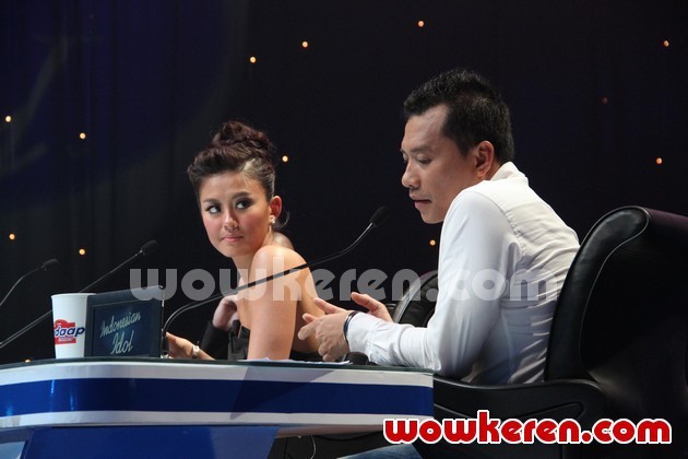 Gambar Foto Agnes Monica dan Anang Hermansyah Sebagai Juri Indonesian Idol 2012