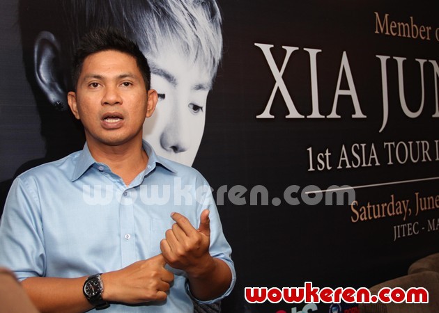 Foto Ronnie Sianturi Saat Jumpa Pers Konser Xia Junsu - Foto 2 dari 19