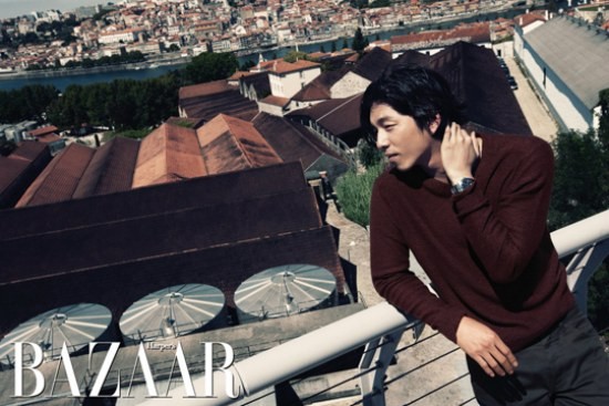 Gambar Foto Gong Yoo di Portugal Untuk Pengambilan Foto Harper's Bazaar