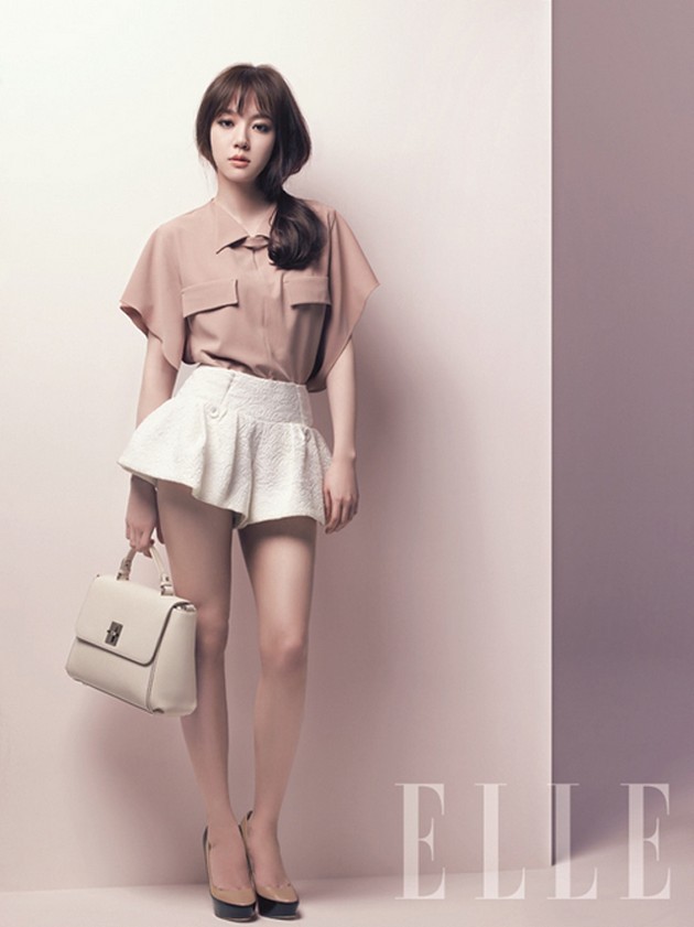 Gambar Foto Lim Soo Jung Berpose Untuk Majalah Elle