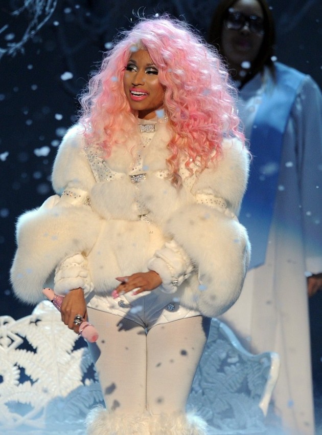 Gambar Foto Penampilan Nicki Minaj di AMAs 2012