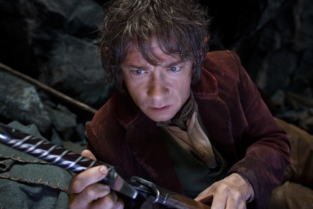 Gambar Foto Bilbo Baggins Menemukan Sebuah Pedang