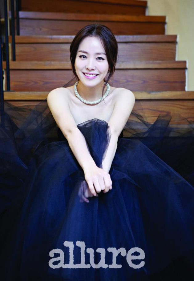 Gambar Foto Han Ji Min di Majalah Allure Edisi Februari 2013