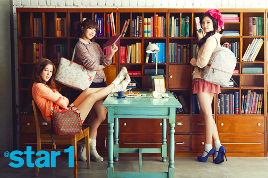 Gambar Foto Eun Ji, Chorong dan Naeun A Pink di Majalah @Star1 Edisi Maret 2013