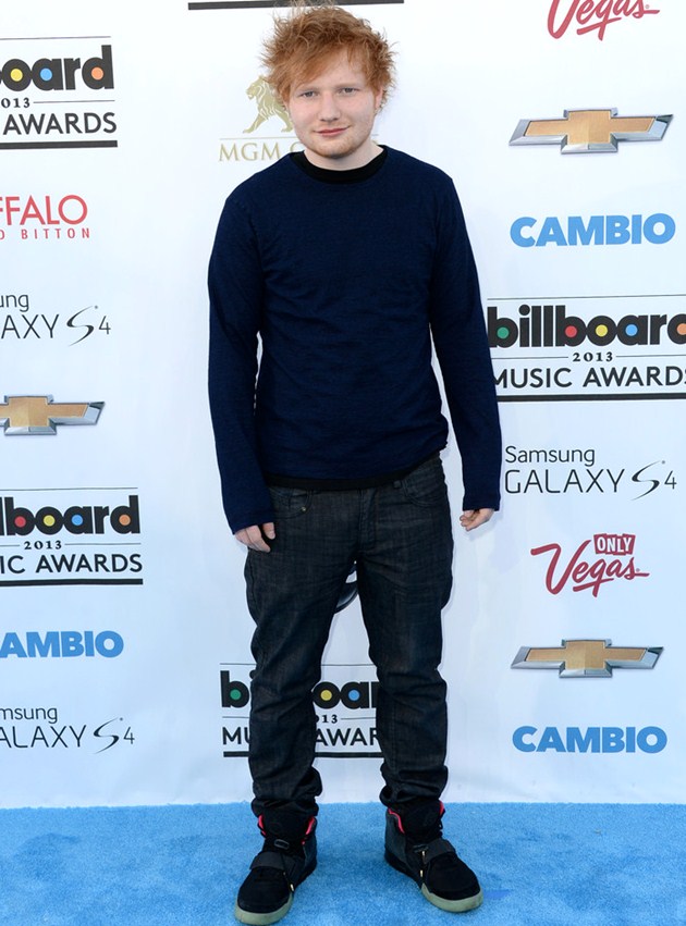 Gambar Foto Ed Sheeran di Blue Carpet Billboard Music Awards 2013