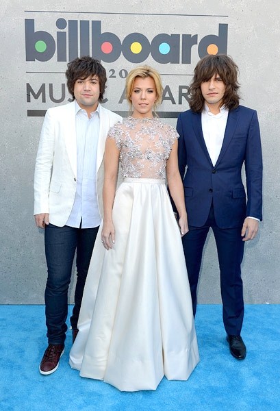 Gambar Foto The Band Perry di Blue Carpet Billboard Music Awards 2013