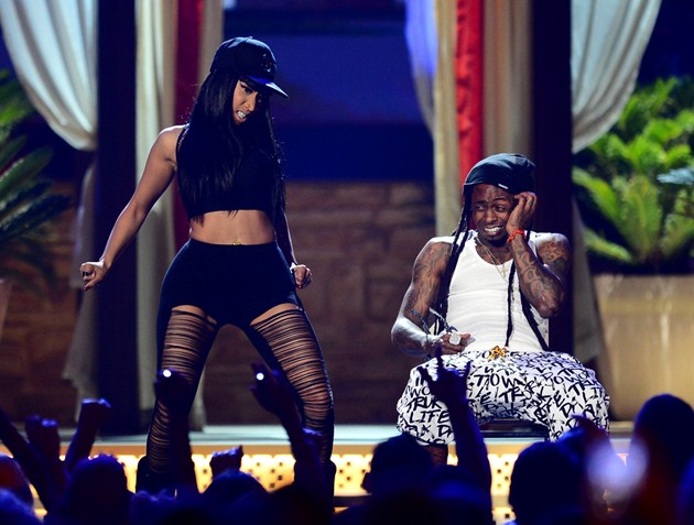 Gambar Foto Nicki Minaj Berduet dengan Lil Wayne di Billboard Music Awards 2013
