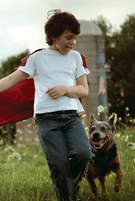 Gambar Foto Cooper Timberline Sebagai Clark Kent Usia 9 Tahun