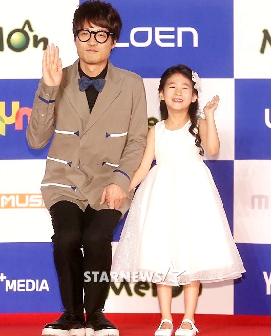 Gambar Foto Jo Jung Chi dan Park Min Ha di Red Carpet MelOn Music Awards 2013