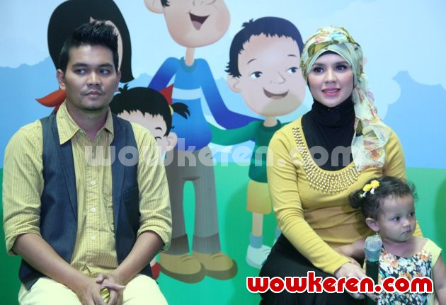 Gambar Foto Indra Bekti dan Aldilla Jelita Saat Mengisi Acara 'Nestle Indonesia'
