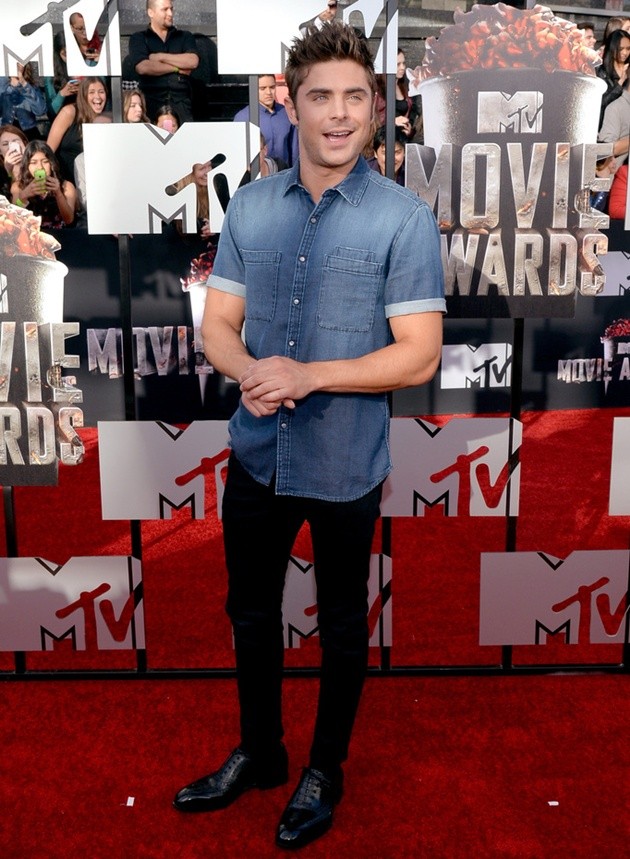Gambar Foto Zac Efron di MTV Movie Awards 2014
