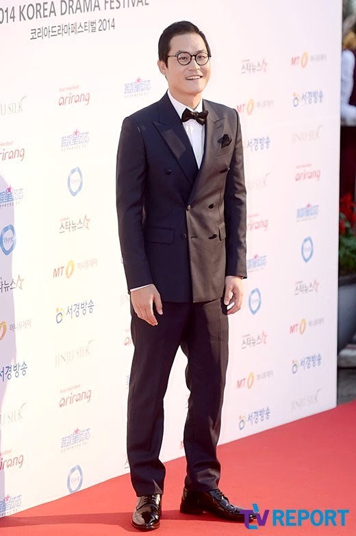 Gambar Foto Kim Sung Kyun di Red Carpet Korea Drama Awards 2014