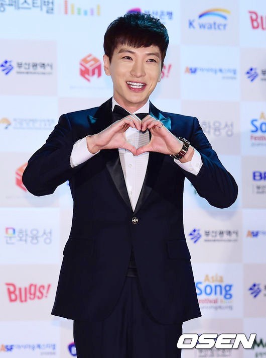 Gambar Foto Leeteuk Super Junior di Red Carpet Asia Song Festival 2014