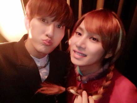 Gambar Foto Zhou Mi dan Heechul Anna di Pesta Halloween SM Entertainment