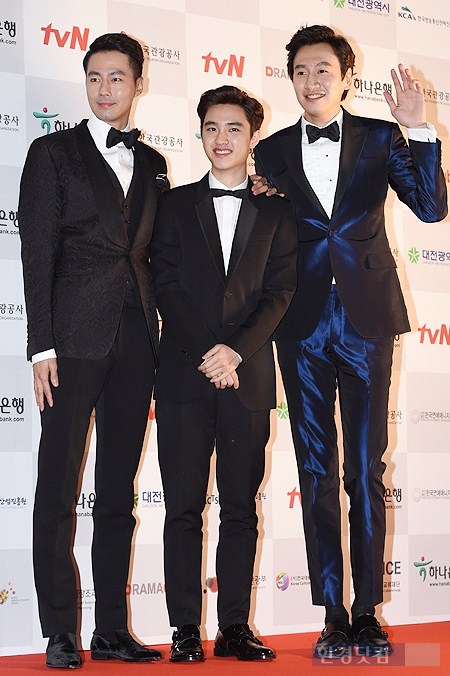 Gambar Foto Jo In Sung, D.O. EXO dan Lee Kwang Soo di Red Carpet APAN Star Awards 2014