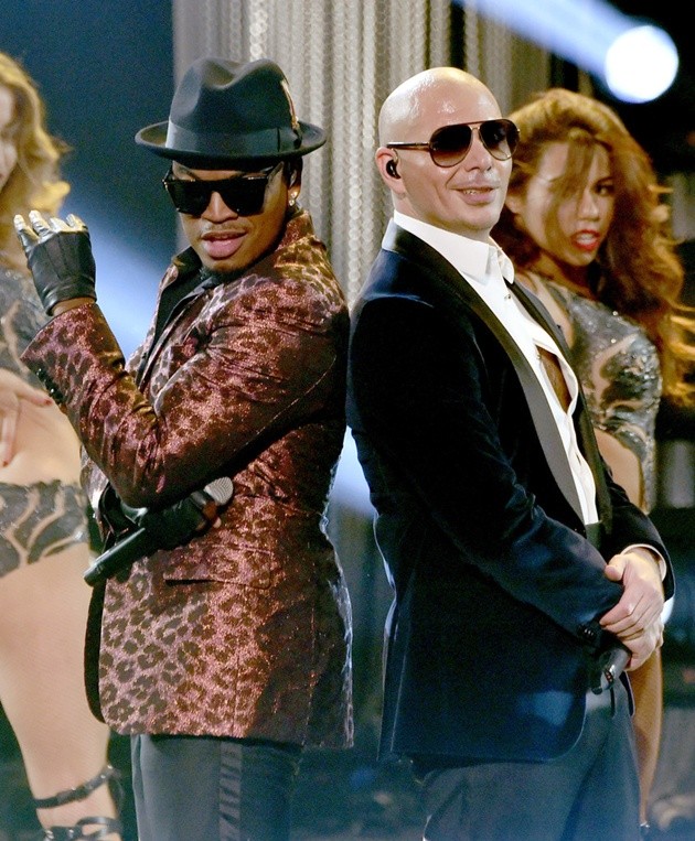 Gambar Foto Penampilan Ne-Yo dan Pitbull di American Music Awards 2014