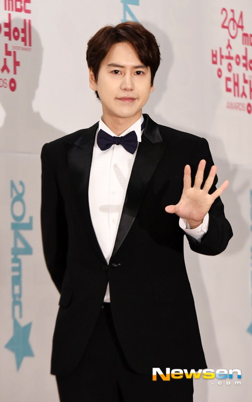 Gambar Foto Kyuhyun Super Junior di Red Carpet MBC Entertainment Awards 2014