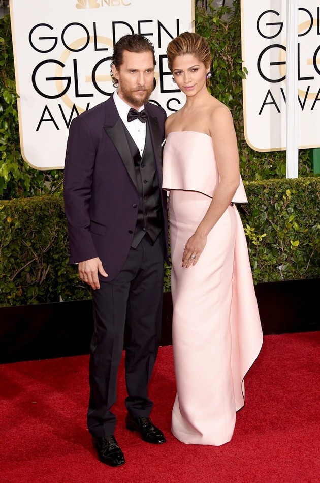 Gambar Foto Matthew McConaughey dan Camila Alves di Red Carpet Golden Globe Awards 2015