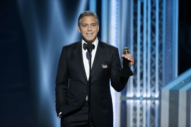 Gambar Foto George Clooney Raih Piala Cecile B. Demille Award