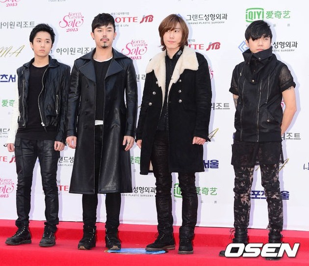 Gambar Foto N.EX.T di Red Carpet Seoul Music Awards 2015