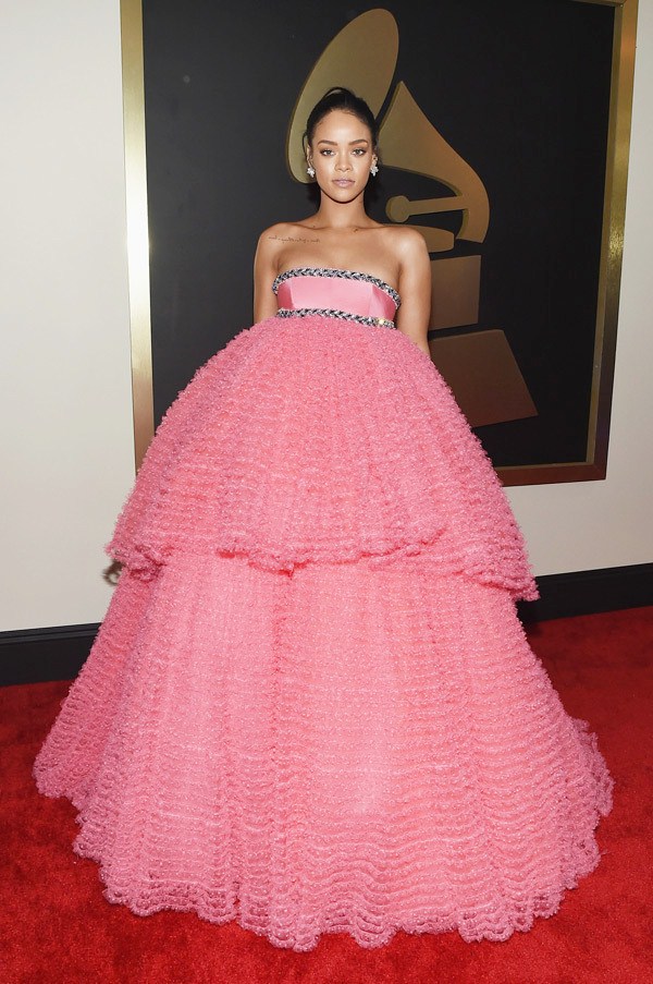 Gambar Foto Rihanna di Red Carpet Grammy Awards 2015