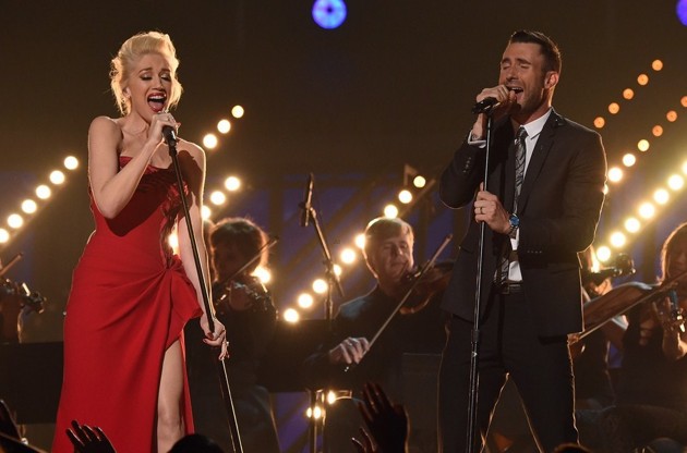 Gambar Foto Duet Gwen Stefani dan Adam Levine Meriahkan Grammy Awards 2015