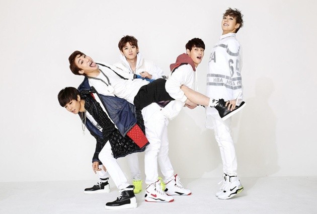 Foto JJCC Photoshoot Single At First Foto 2 dari 8