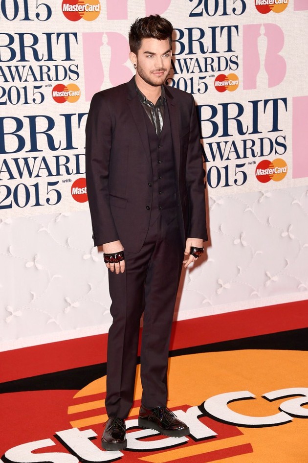 Gambar Foto Adam Lambert di Red Carpet BRIT Awards 2015