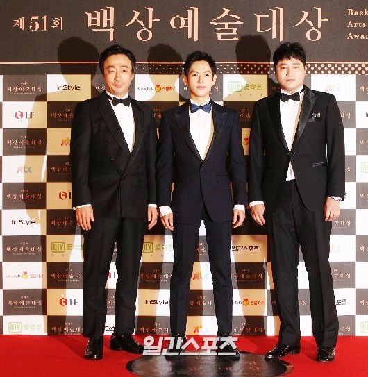Gambar Foto Lee Sung Min, Siwan ZE:A dan Kim Dae Myung di Red Carpet Baeksang Arts Awards 2015