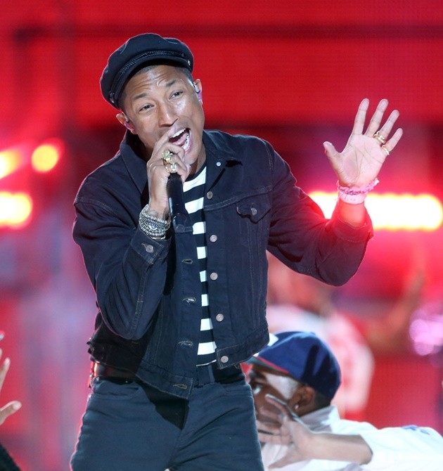 Gambar Foto Pharrell Williams di MTV Video Music Awards 2015