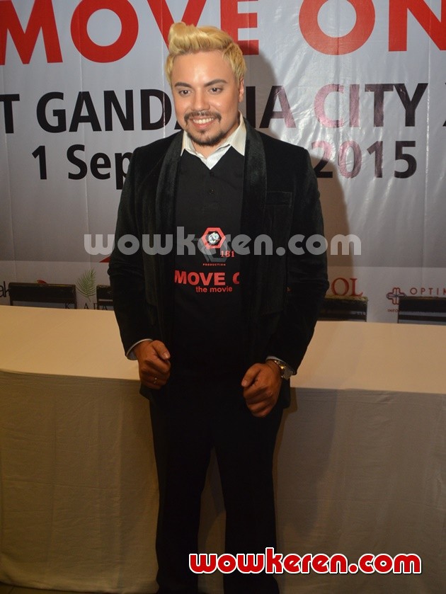 Gambar Foto Sam Brodie di Gala Premier Film Move On Foto 2 dari 17