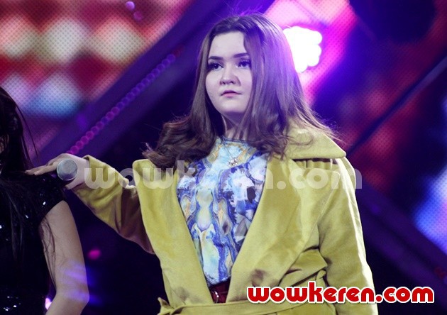 Gambar Foto Patrecia Sarah Jebe & Petty di Malam Final X Factor Indonesia Season 2