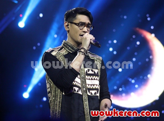 Gambar Foto Afgan Tampil di Result Show Grand Final X Factor Indonesia Season 2