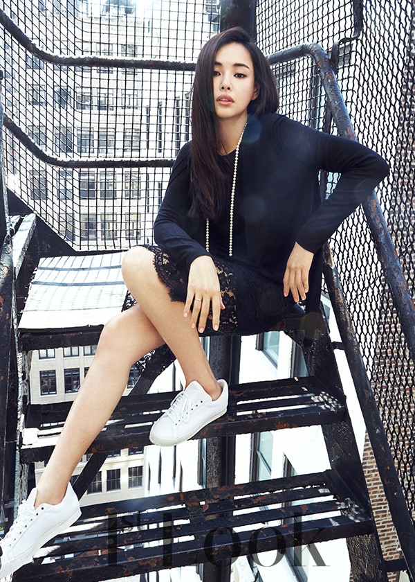 Gambar Foto Honey Lee Di Majalah 1st Look Edisi September 2015 Foto 2