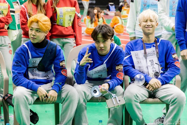 Gambar Foto Jimin, J-Hope dan Rap Monster BTS di Acara 'Idol Star Athletics Championships 2016'