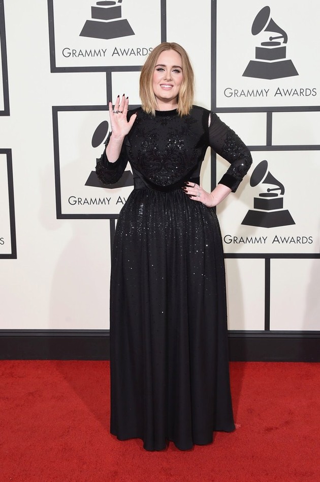 Gambar Foto Adele di Red Carpet Grammy Awards 2016