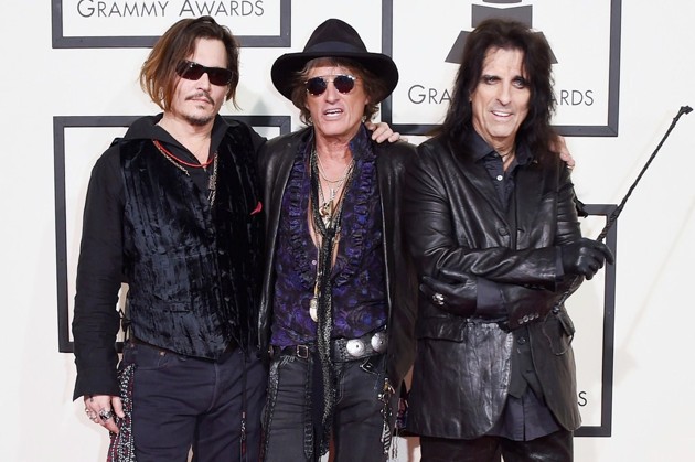 Gambar Foto Johnny Depp, Joe Perry dan Alice Cooper di Red Carpet Grammy Awards 2016