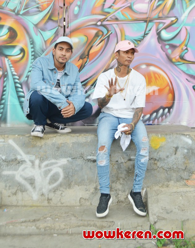 Gambar Foto Gamaliel GAC dan Young Lex Ditemui Saat Promosi Lagu 'Slow'