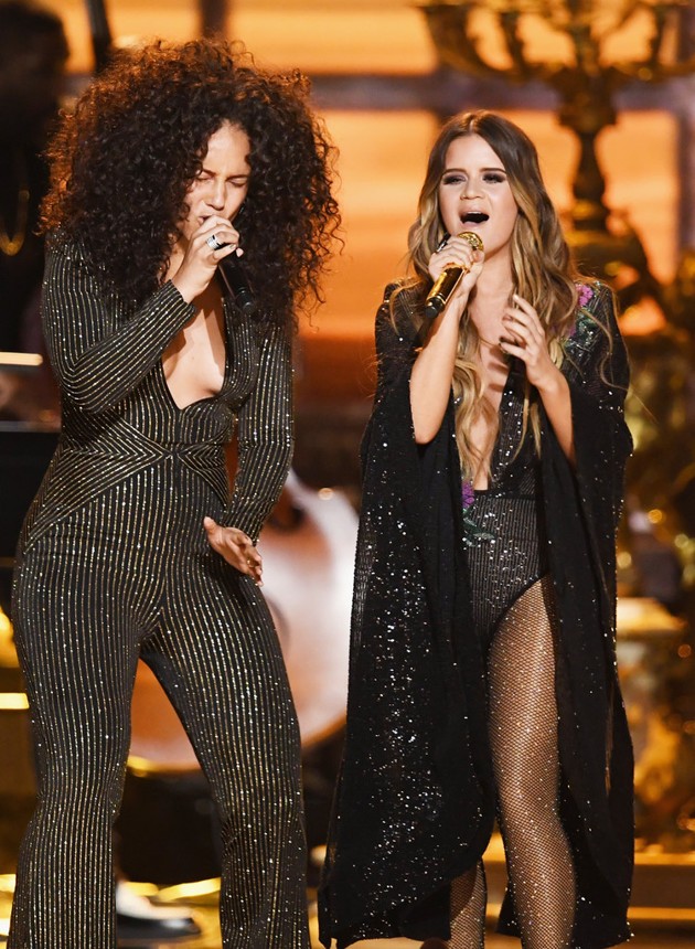 Gambar Foto Alicia Keys dan Maren Morris Nyanyikan Lagu 'Once'